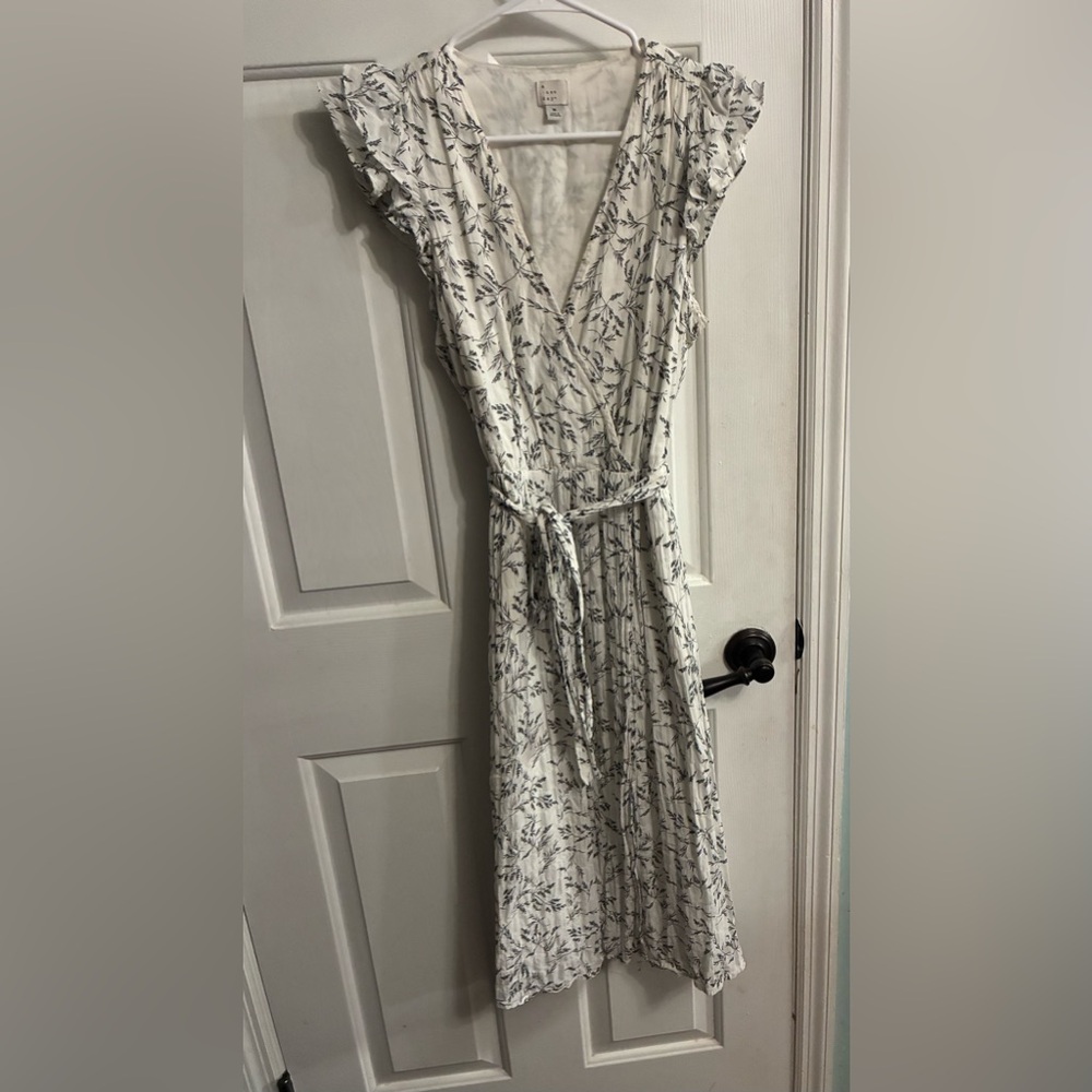 100% cotton a new day White Floral Midi Wrap Dress
